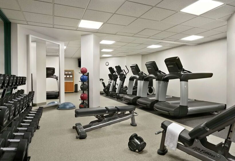 فندق Hilton Long Island/huntington