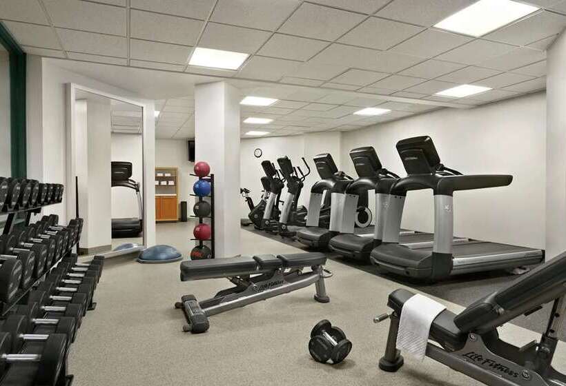 فندق Hilton Long Island/huntington