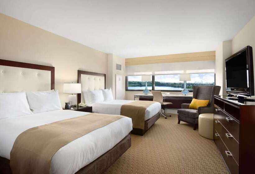 فندق Hilton Miami Airport Blue Lagoon