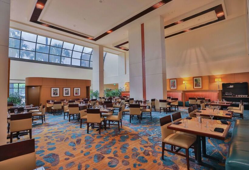 فندق Hilton Miami Airport Blue Lagoon