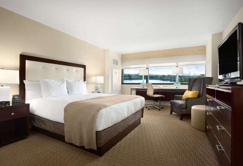 فندق Hilton Miami Airport Blue Lagoon