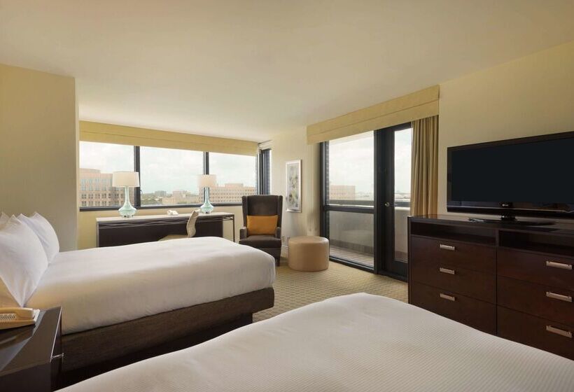 فندق Hilton Miami Airport Blue Lagoon