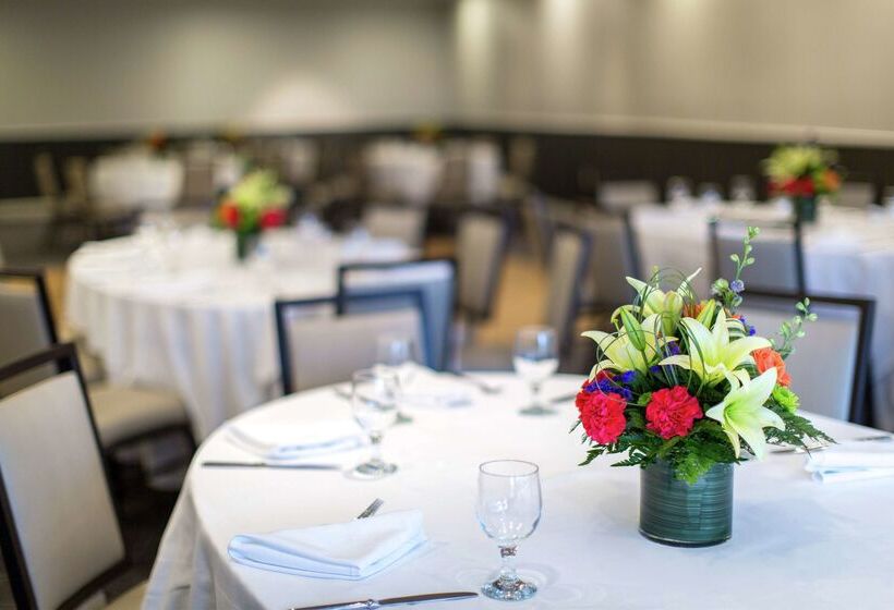 هتل Hilton Newark Airport