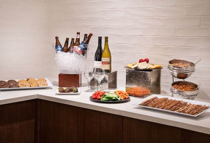 Coast Seattle Downtown Hotel By Apa