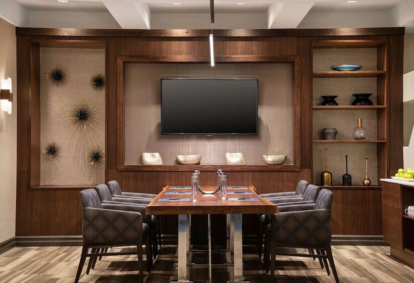 Coast Seattle Downtown Hotel By Apa