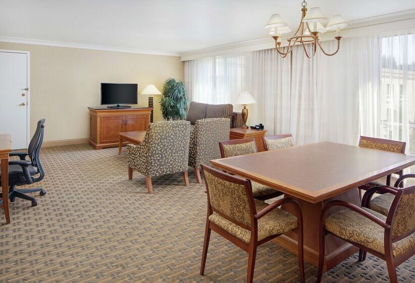 ホテル Hilton Seattle Airport & Conference Center