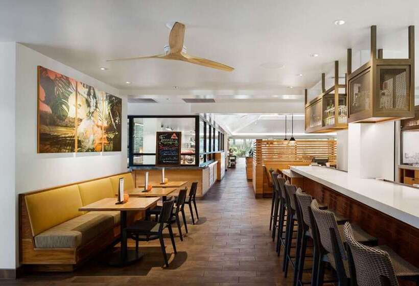 בית מלון כפרי Hilton Waikoloa Village