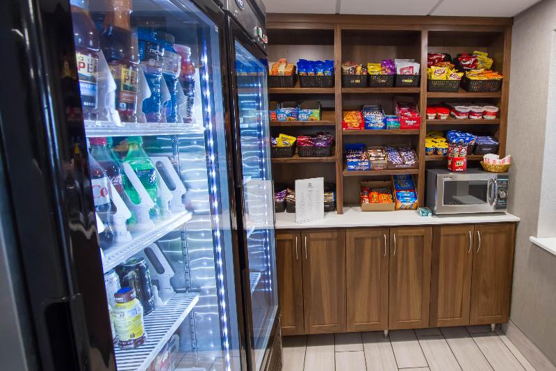 هتل Holiday Inn Bloomington Airport South Mall Area By Ihg