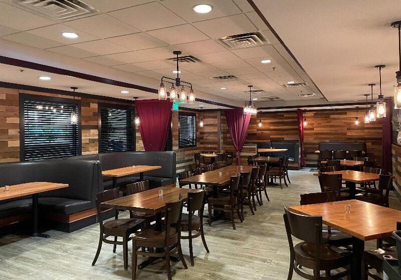 ホテル Holiday Inn Bloomington Airport South Mall Area By Ihg