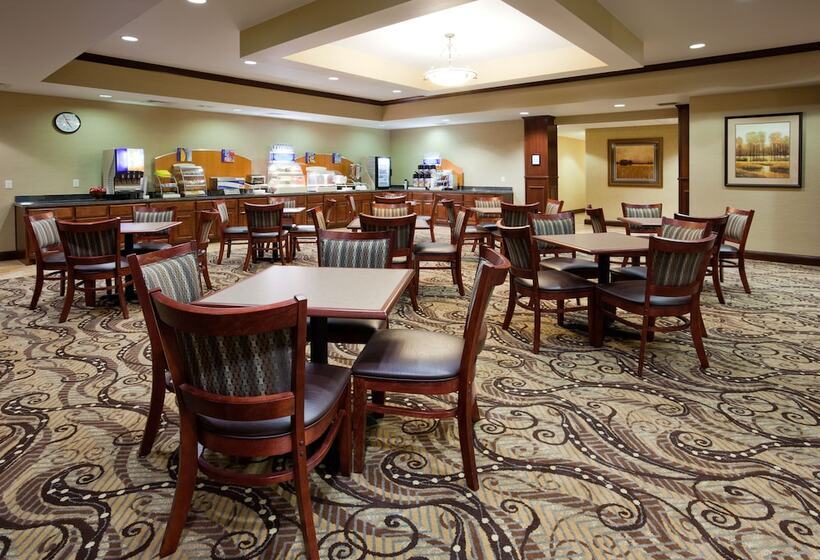 فندق Holiday Inn Express & Suites   Mason City, An Ihg