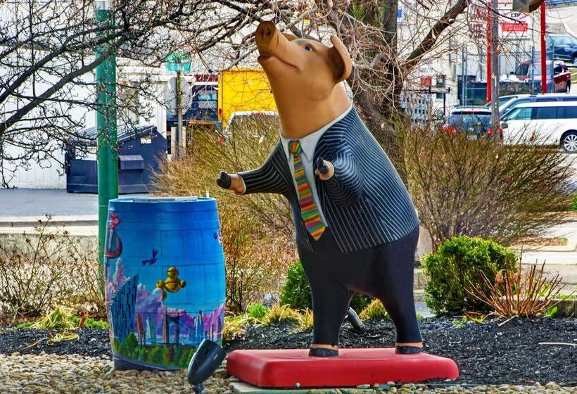 호텔 Holiday Inn Express & Suites Cincinnati Riverfront, An Ihg