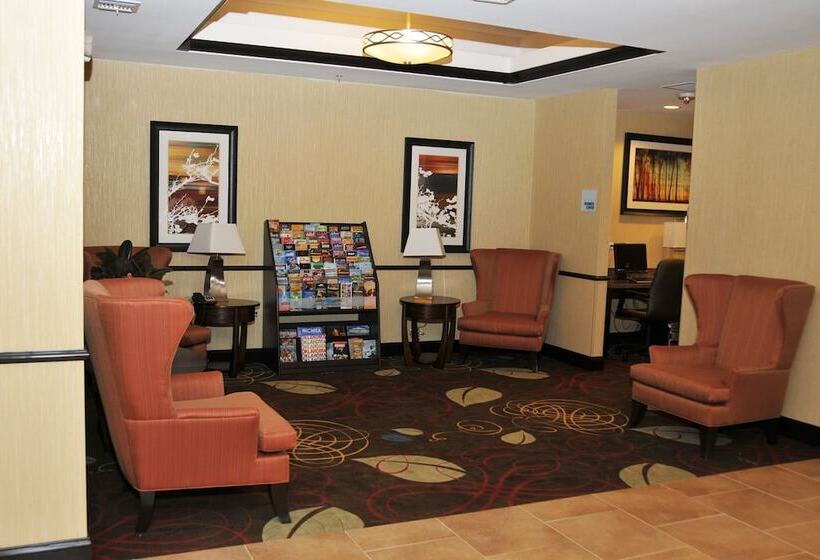 فندق Holiday Inn Express & Suites Clinton, An Ihg