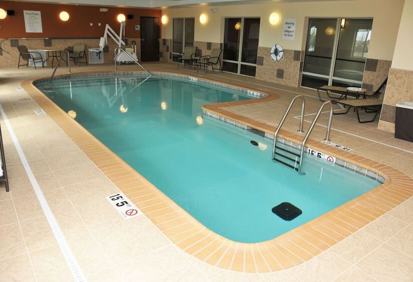 فندق Holiday Inn Express & Suites Clinton, An Ihg