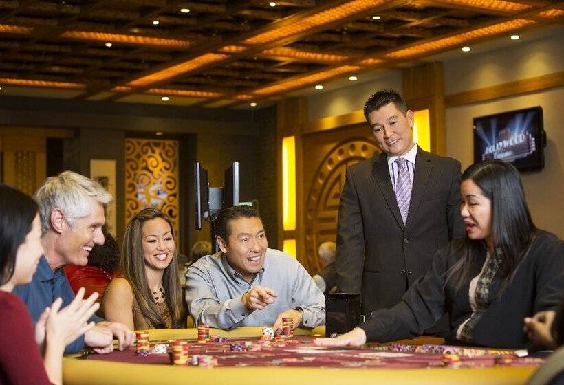 Hollywood Casino & Hotel St. Louis