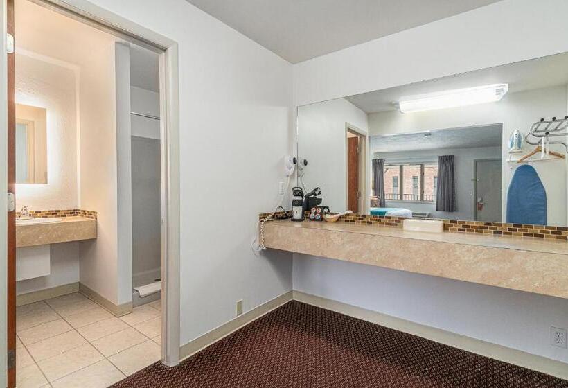 酒店 Howard Johnson By Wyndham Traverse City