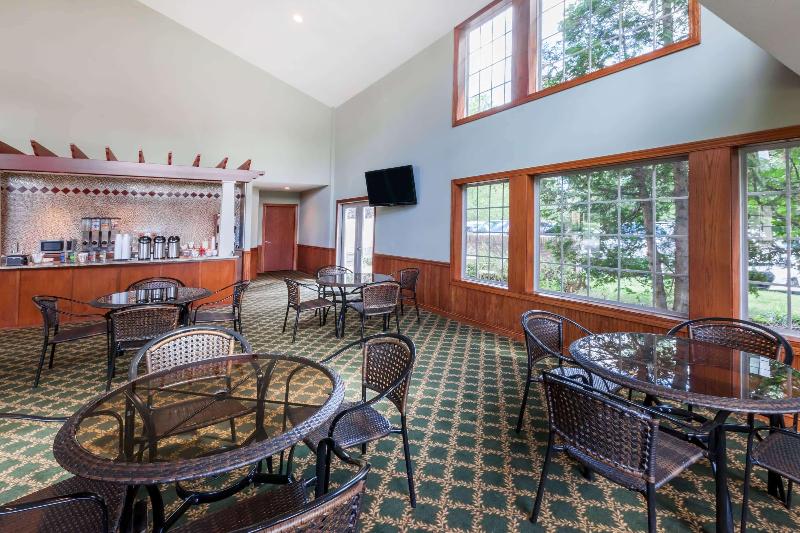 酒店 Howard Johnson By Wyndham Traverse City