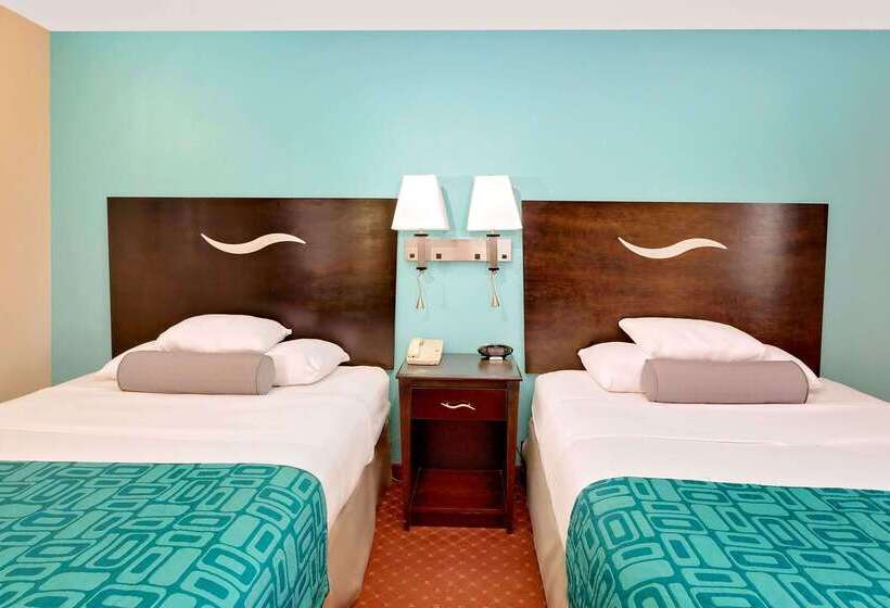 فندق Howard Johnson By Wyndham Waterloo/cedar Falls