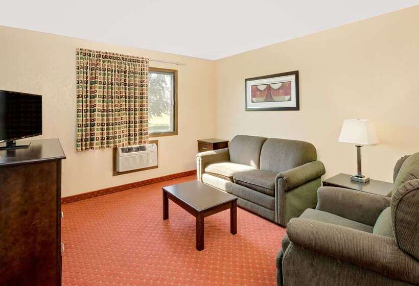 فندق Howard Johnson By Wyndham Waterloo/cedar Falls