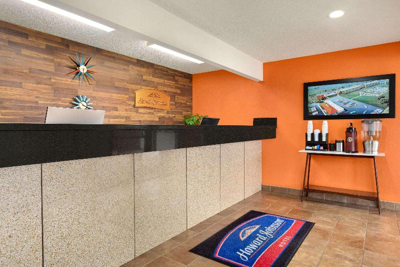 فندق Howard Johnson By Wyndham Waterloo/cedar Falls