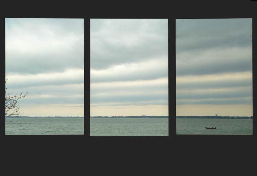 فندق Lakeside Inn