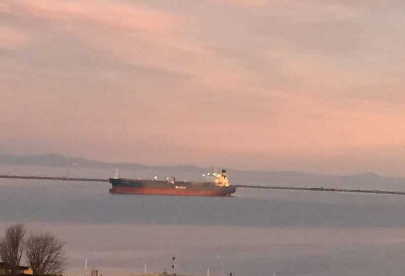 בית מלון כפרי Port Angeles Inn