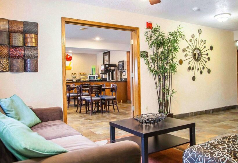 בית מלון כפרי Quality Inn & Suites Ankenydes Moines