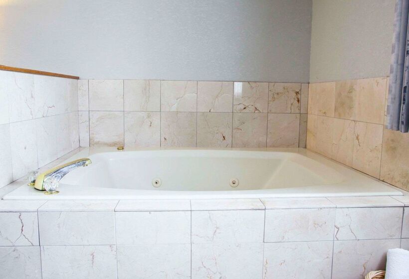 בית מלון כפרי Quality Inn & Suites Ankenydes Moines