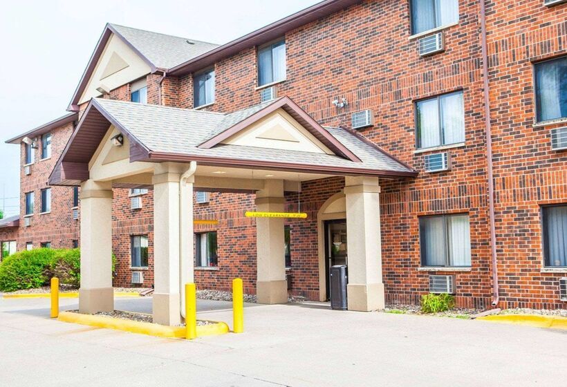 בית מלון כפרי Quality Inn & Suites Ankenydes Moines