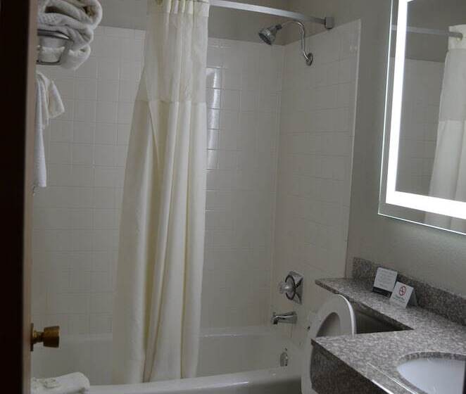 هتل Quality Inn & Suites Ankenydes Moines