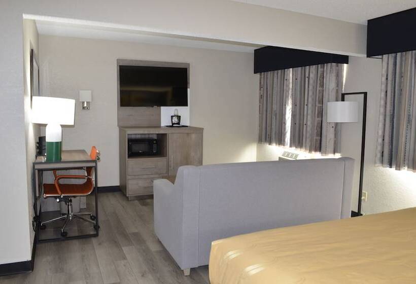 هتل Quality Inn & Suites Ankenydes Moines