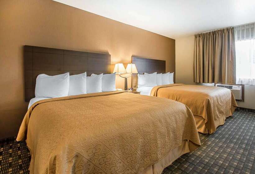 فندق Quality Inn & Suites Decorah