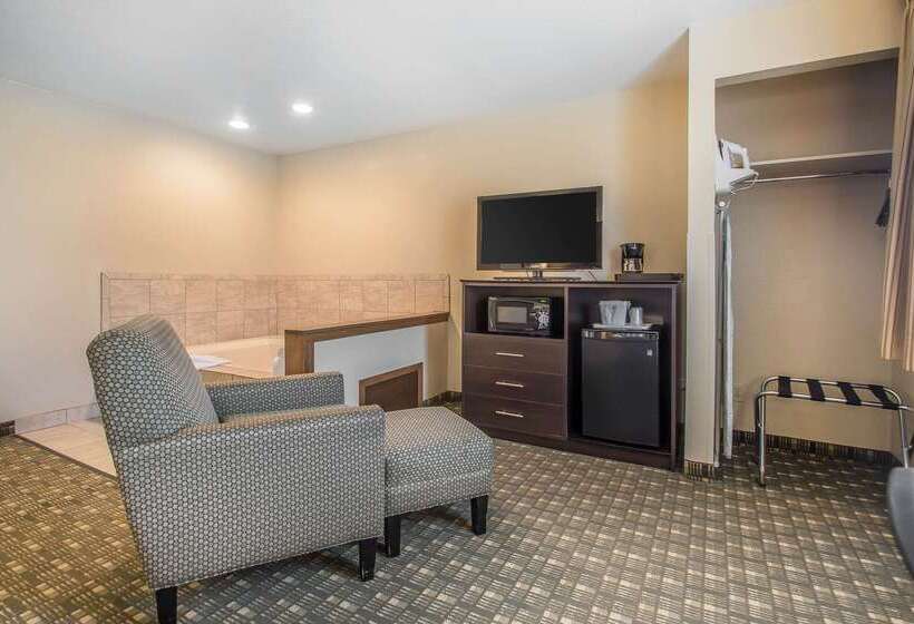 فندق Quality Inn & Suites Decorah