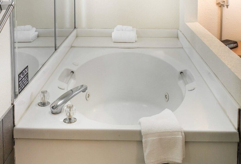 فندق Quality Inn & Suites