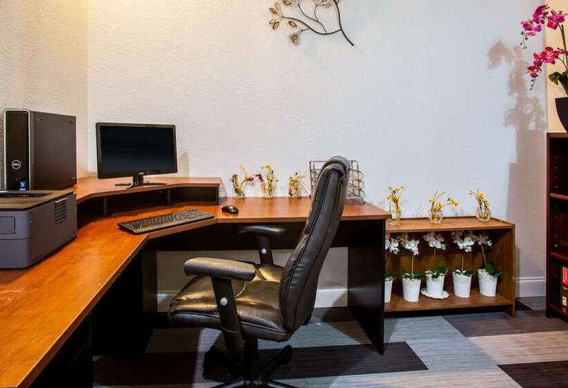 ホテル Ramada By Wyndham Statesville