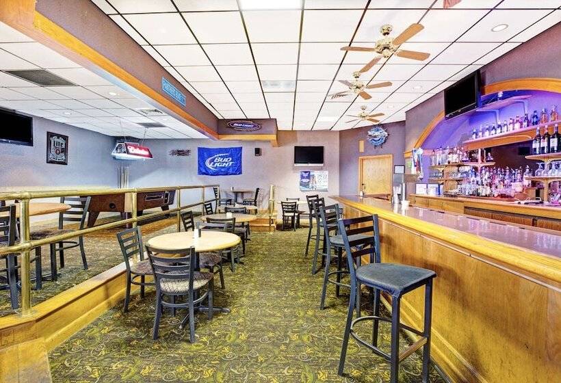 ホテル Ramada By Wyndham Statesville