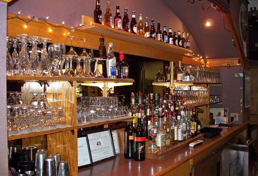 בית מלון כפרי Ramada By Wyndham Statesville