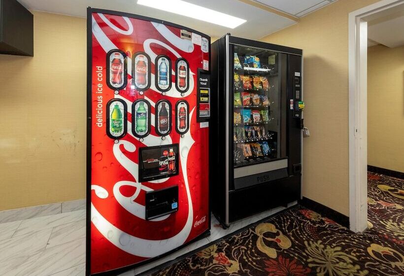 فندق Red Roof Inn Plus Newark Liberty Airport   Carteret