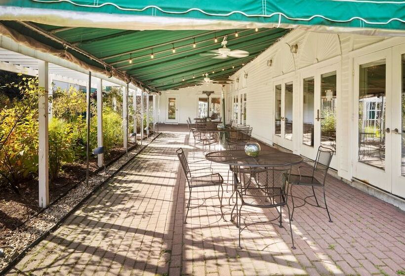 فندق The Harraseeket Inn & Event House