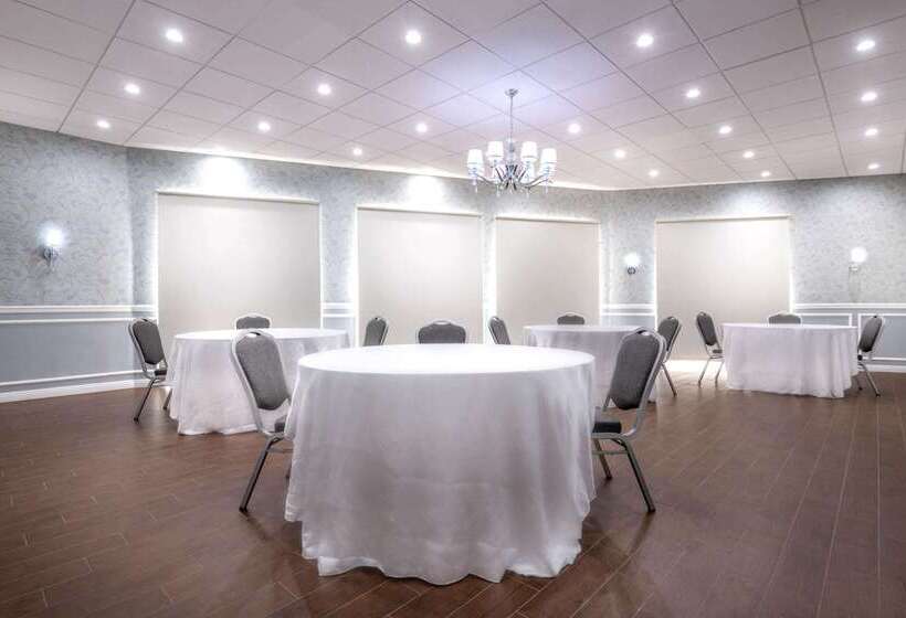 The Volare, Ascend Hotel Collection