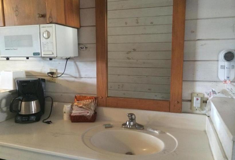 فندق Travelodge Inn & Suites By Wyndham San Antonio Airport