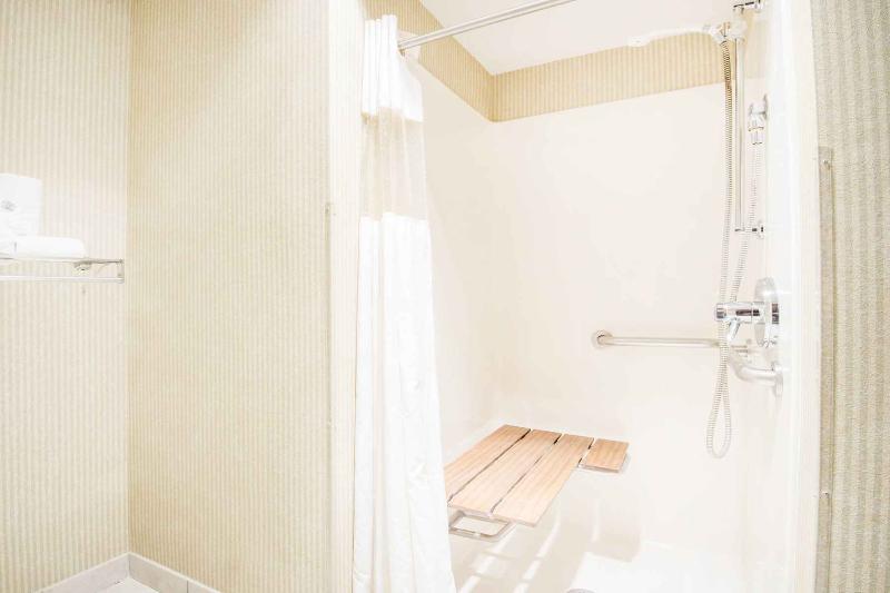 ホテル Candlewood Suites Wichita Northwest, An Ihg