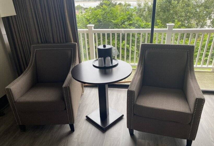 فندق على الطريق Bandon Inn