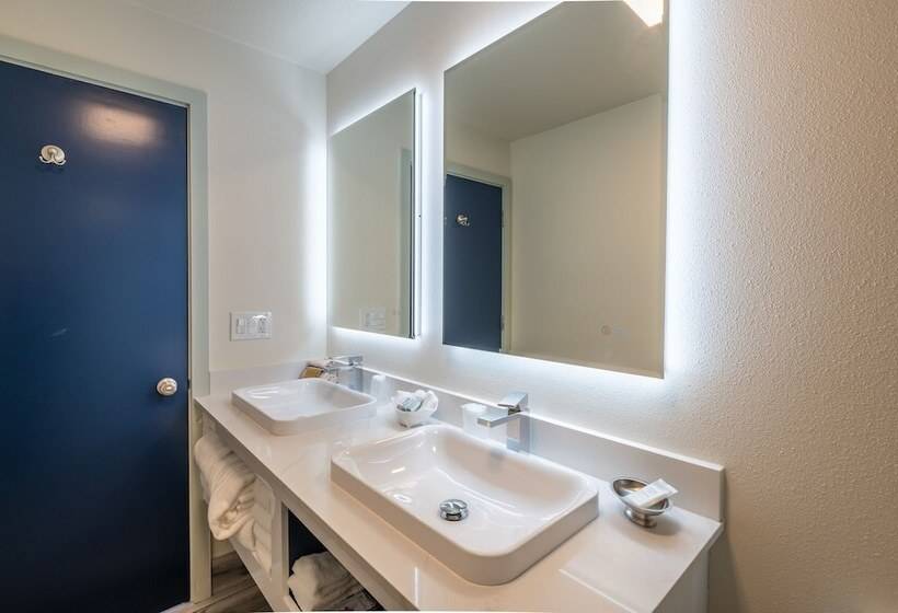 فندق على الطريق Bandon Inn