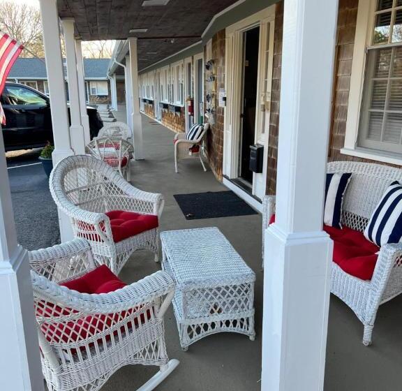 فندق على الطريق Handkerchief Shoals Inn