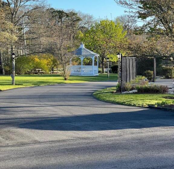 فندق على الطريق Handkerchief Shoals Inn