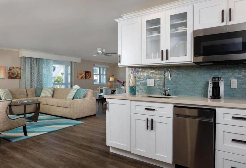 Opal Key Resort & Marina