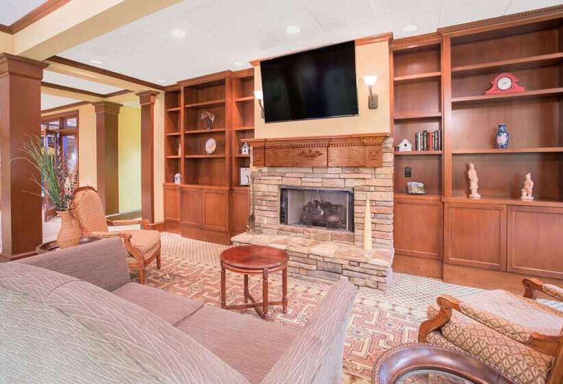 منتجع Hawthorn Extended Stay By Wyndham Conyers