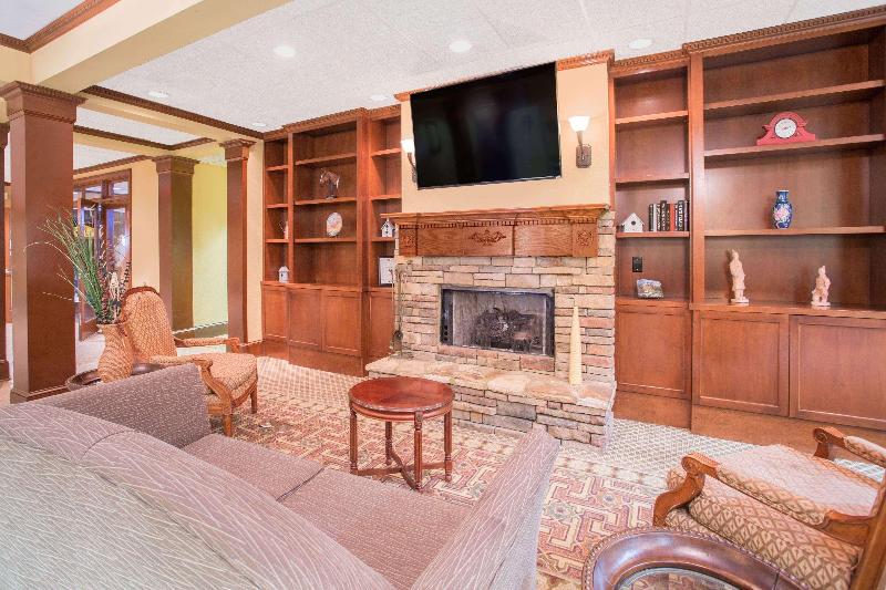 Курорт Hawthorn Extended Stay By Wyndham Conyers