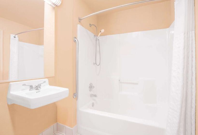 منتجع Hawthorn Extended Stay By Wyndham Conyers