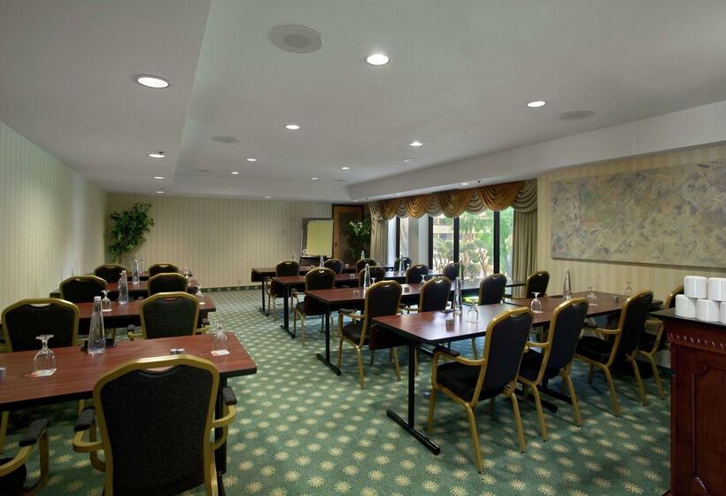 Hilton Palm Springs Resort